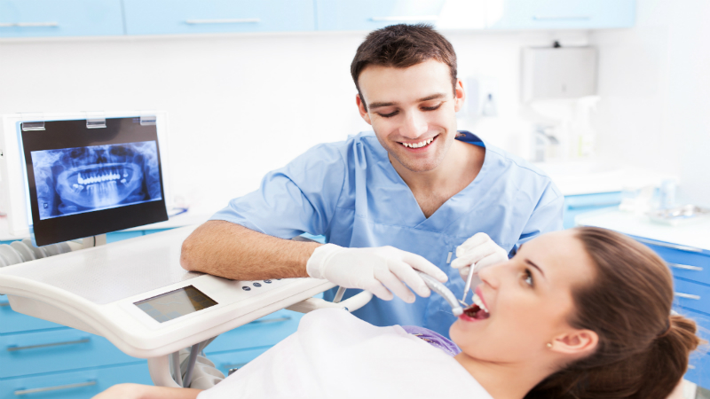 Reach Your Smile Goal With The Help of Dentists In Lincoln Park