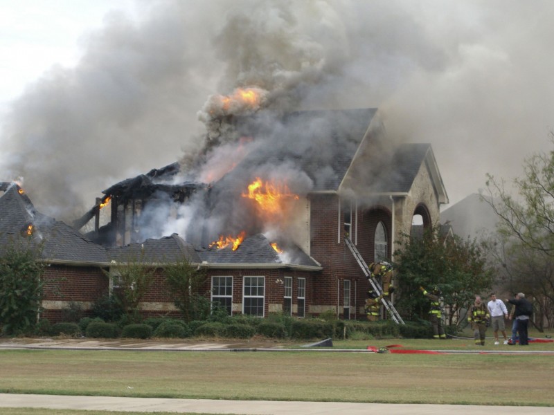 How a Fire Damage Restoration Service Speeds the Return to Normal