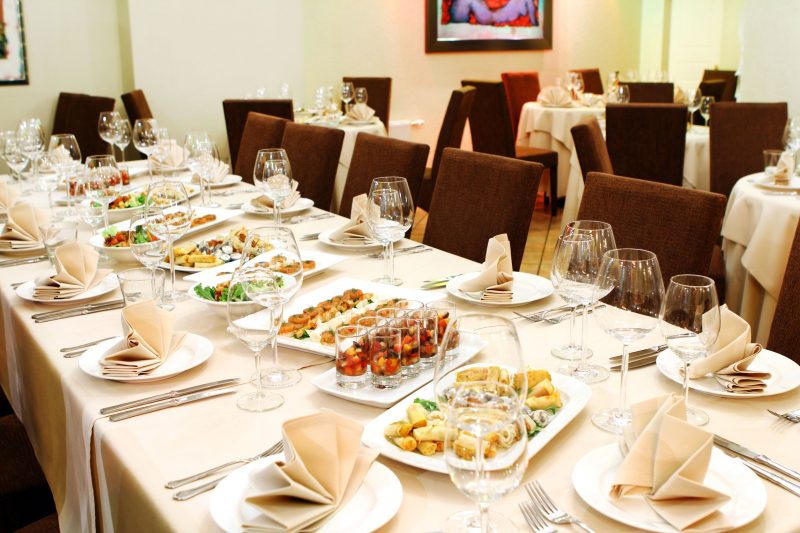 Two Reasons to Hire Corporate Catering in Las Vegas