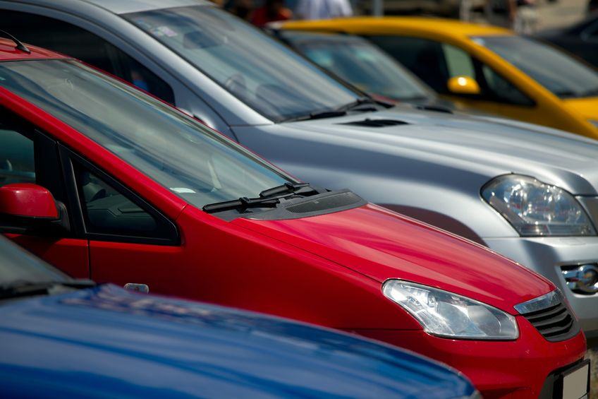 Choose a Used Car Dealer, Visit One in Oak Park