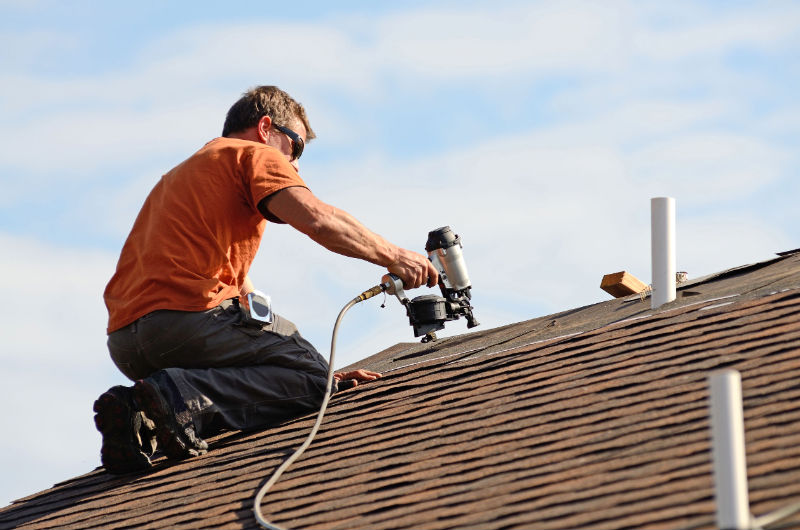 Tips to Consider Before Hiring a Roofing Contractor