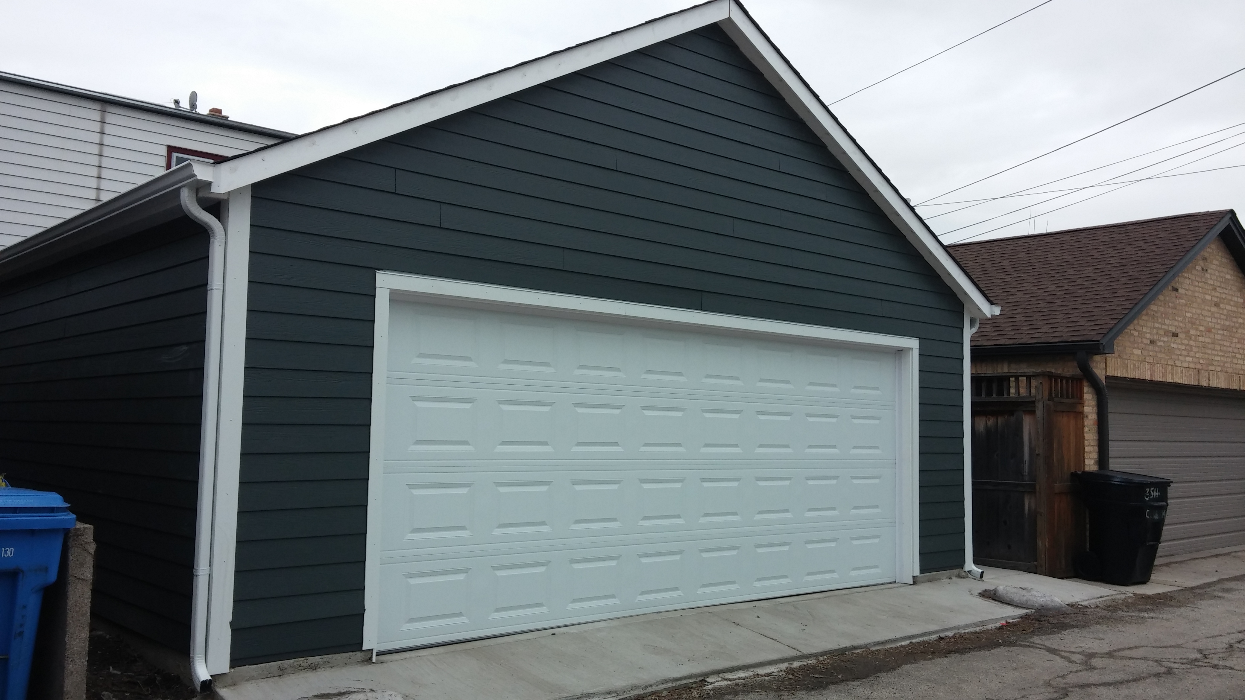 Looking For Garage Doors, Buy Them In Chicago