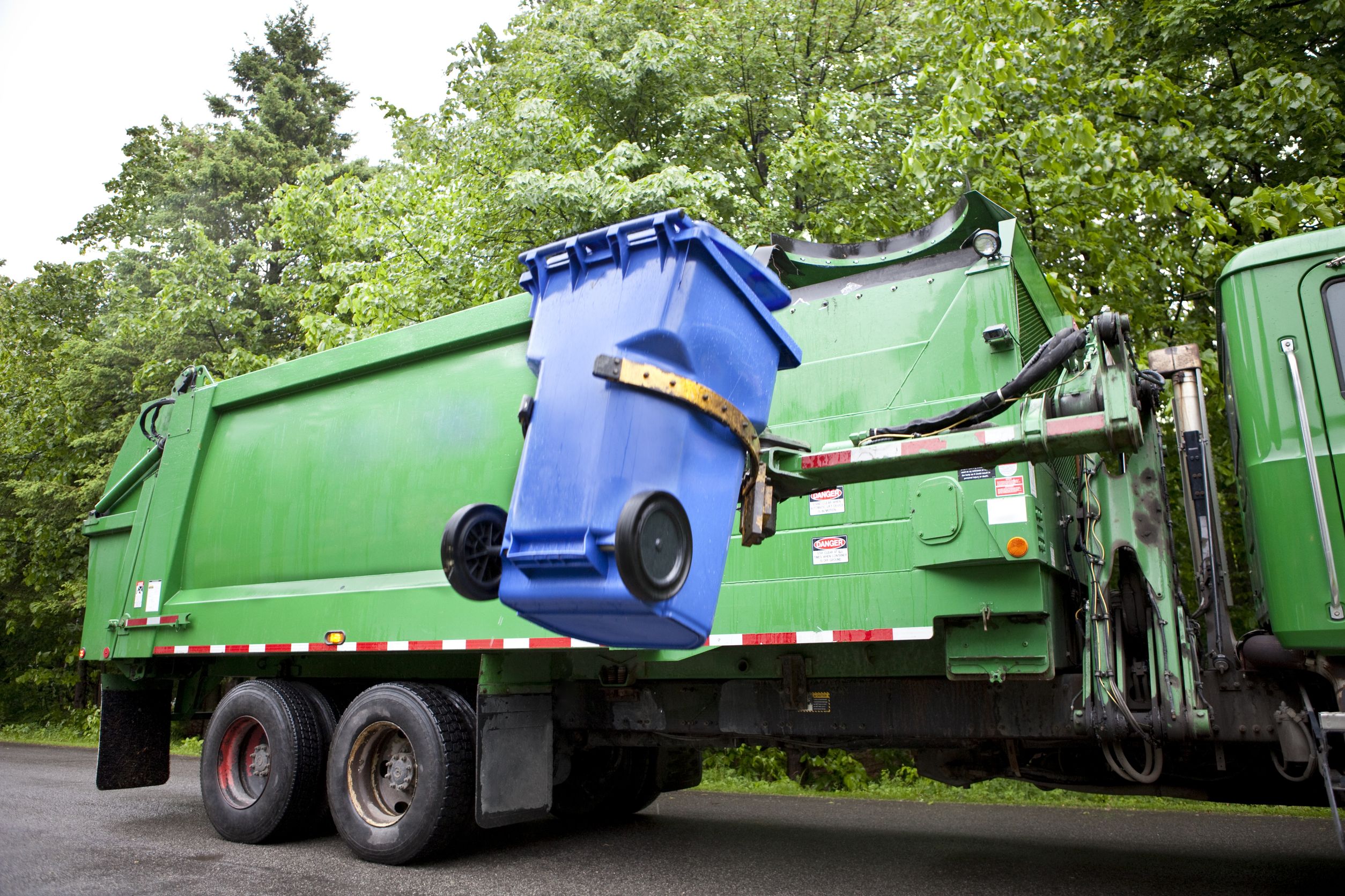 Benefits of Hiring a Waste Removal Professional