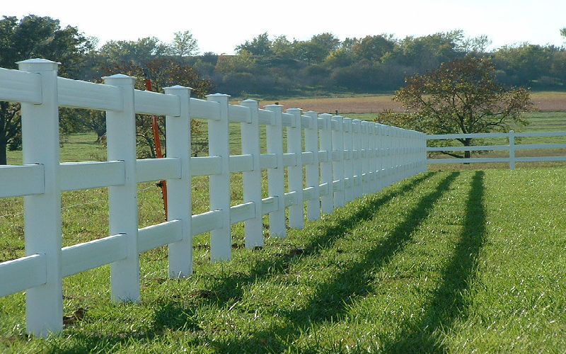 Benefits of Vinyl Fence Installation in Tulsa, OK