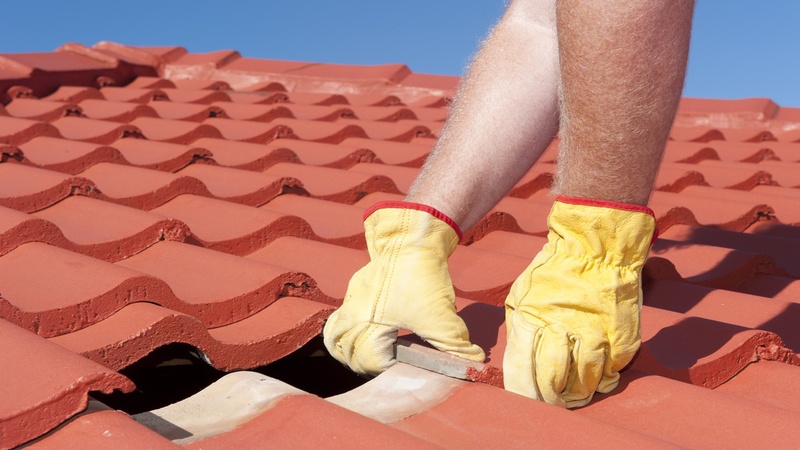 Which Type Of Roof Should A Roofing Service in Naples, FL Install On Your Home?