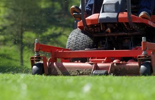 Why Hire the Professionals for Lawn Mowing in Spokane?