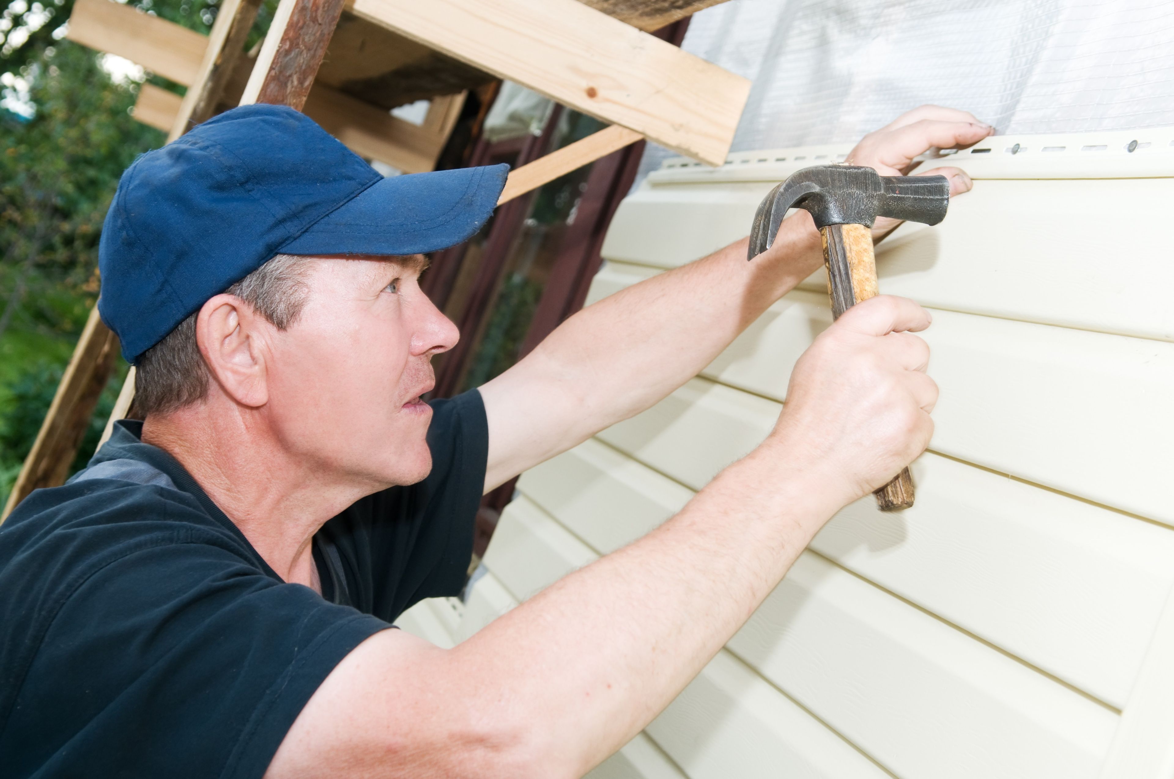 Three Types of Siding Installed by Siding Contractors in New Braunfels, TX