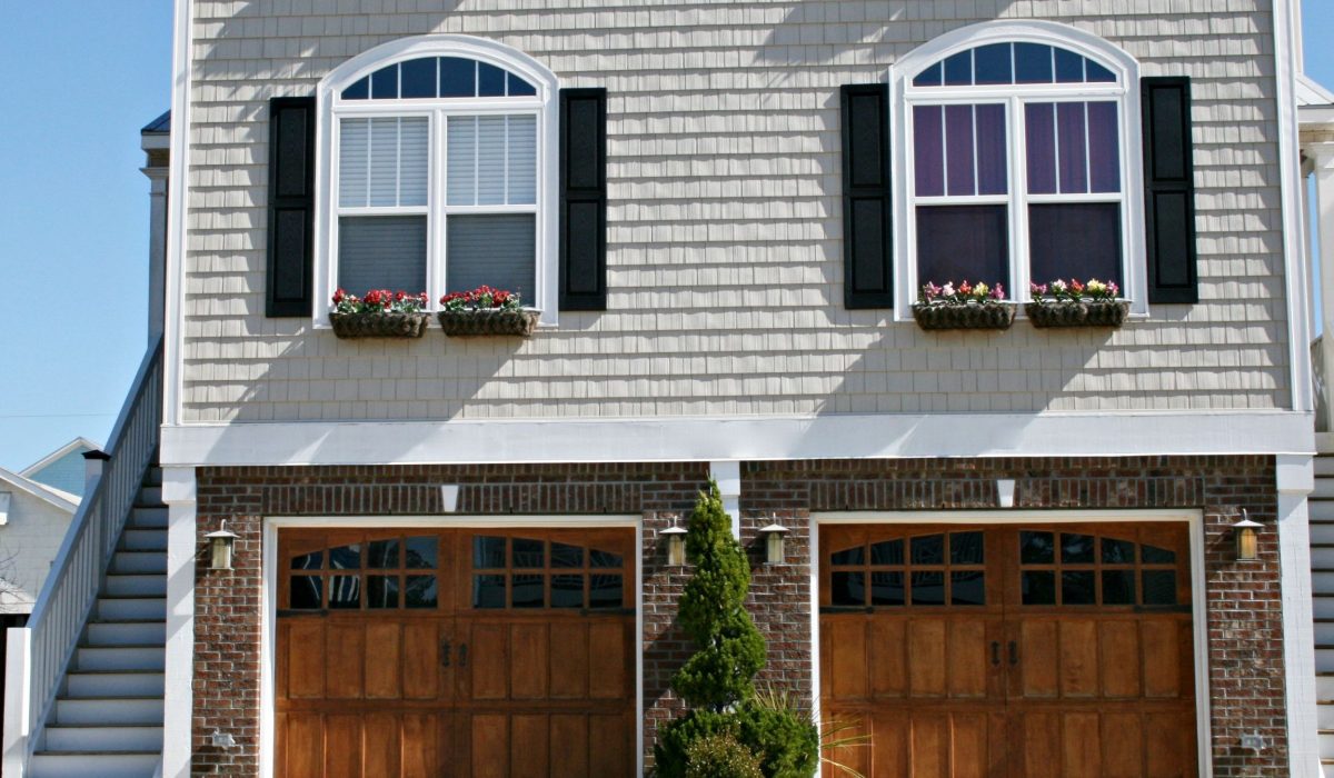 Attractive Garage Doors in Melbourne, FL. Add to a Home’s Curb Appeal