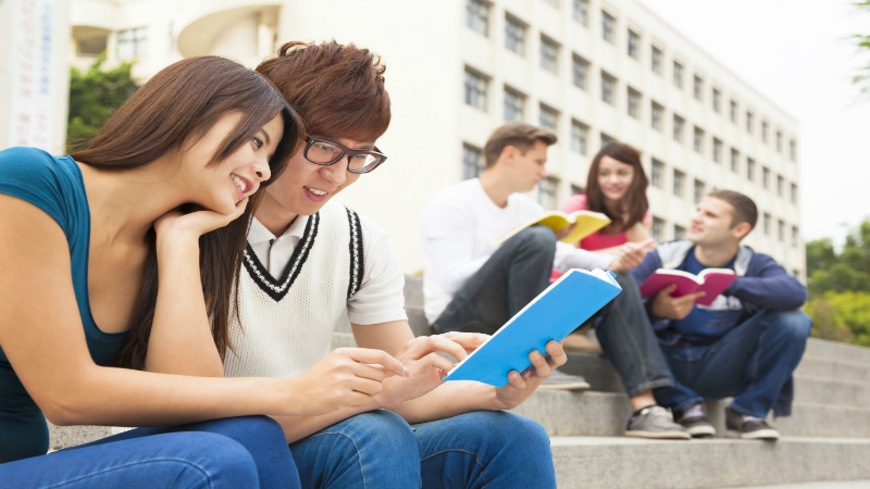 Do Off Campus Student Housing Apartments in Texas Offer Outdoor Amenities?