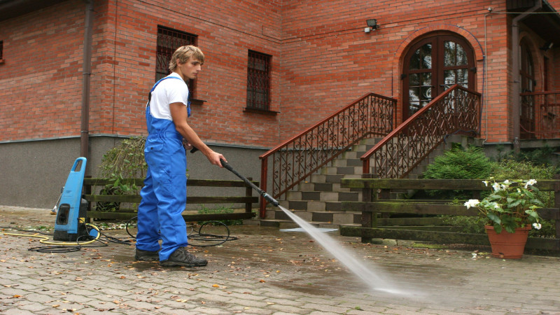 What You Must Know About Pressure Washing Services in Orlando, FL