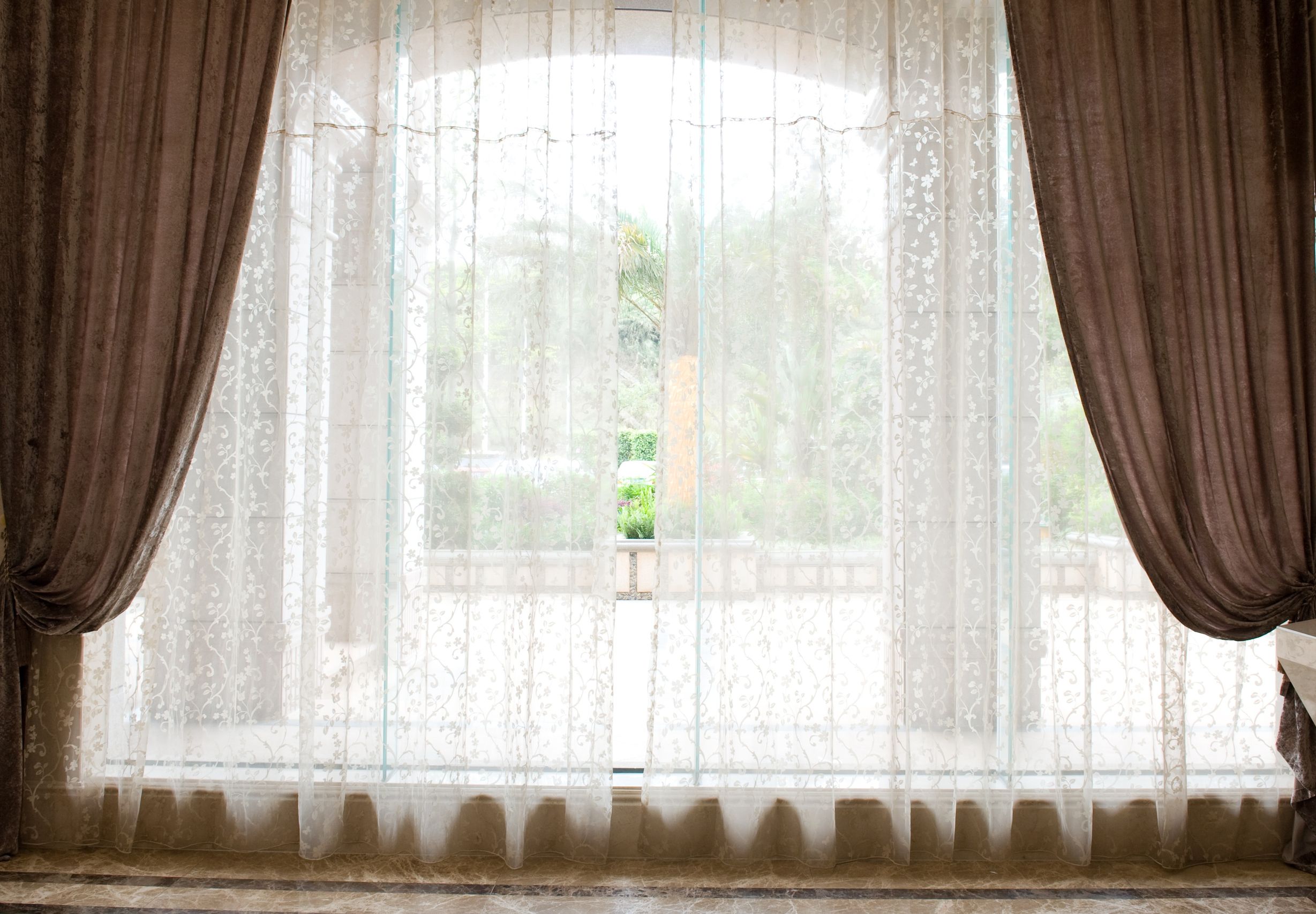 Elevate Your Home’s Look with Drapery Installation Services in East Austin, TX