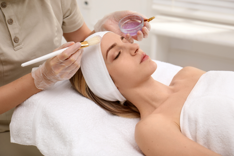 For Smooth Silky Glowing Skin, Try A Fab Facial Near Wayne County MI